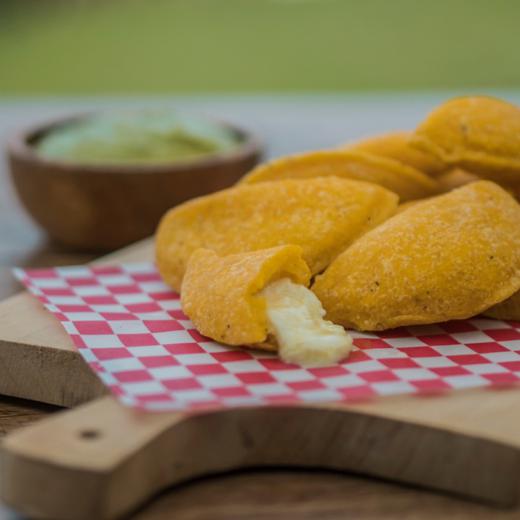 EMPANADA CONGELADA RELLENA DE QUESO