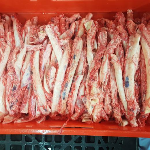 Frozen pork aorta in 10kg cartons img1