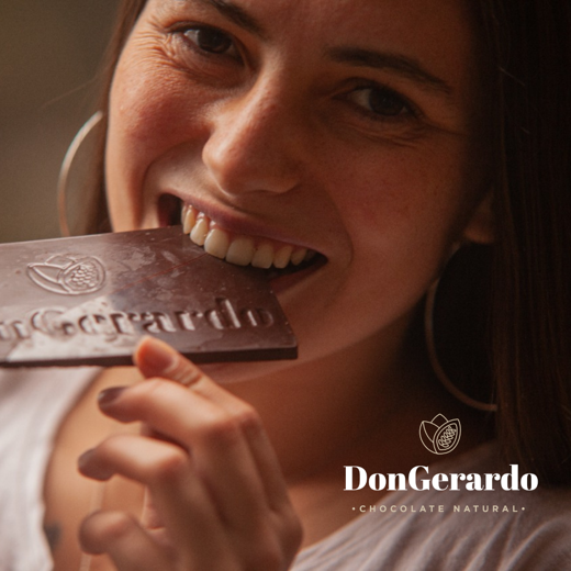 Chocolatina 70% con nibs de cacao img1