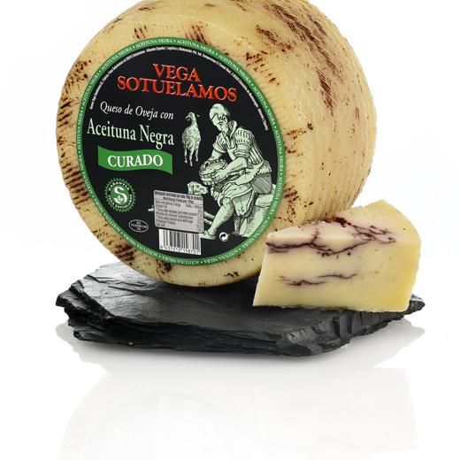 QUESO DE OVEJA CURADO CON ACEITUNA NEGRA - SHEEP CHEESE AGED WITH BLACK OLIVE